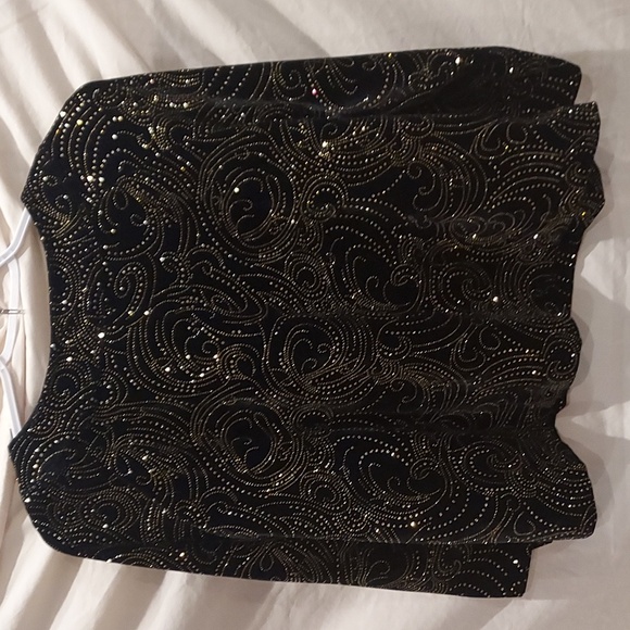 Beautiful Vintage Cropped Party Jacket Black with Gold Flowing Pattern SIze Med. - Picture 6 of 8